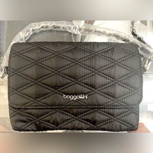 Flap Crossbody with Chain | Black w/ Silver Hardware